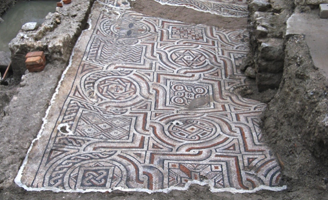 Pul Vele crikve mosaic